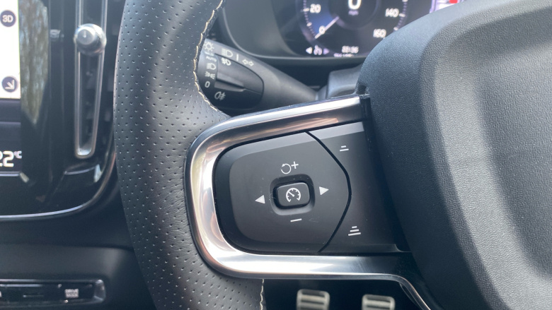 Volvo Xc40 1.5 T3 [163] R DESIGN 5dr Petrol Estate